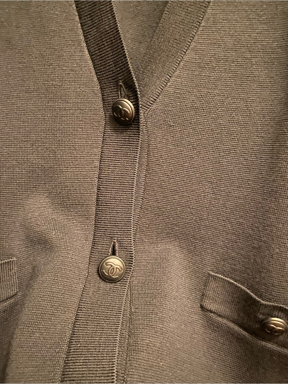 Chanel cardigan - Picture 3 of 4